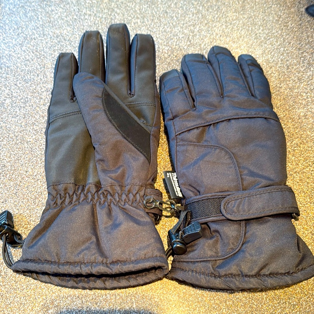 Lined Thinsulate gloves.